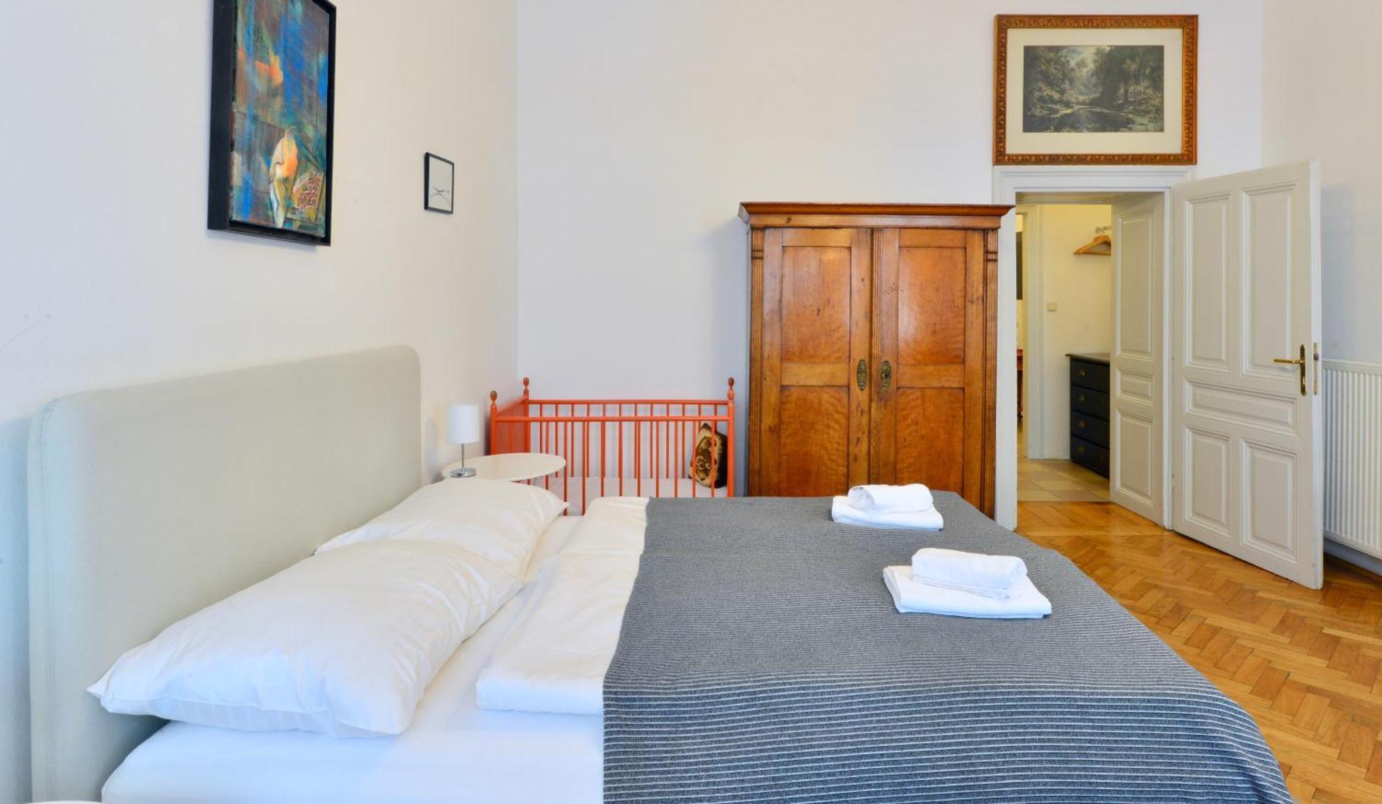 Top Flat - 1 Free Parking Space At The Metro Viena Exterior foto