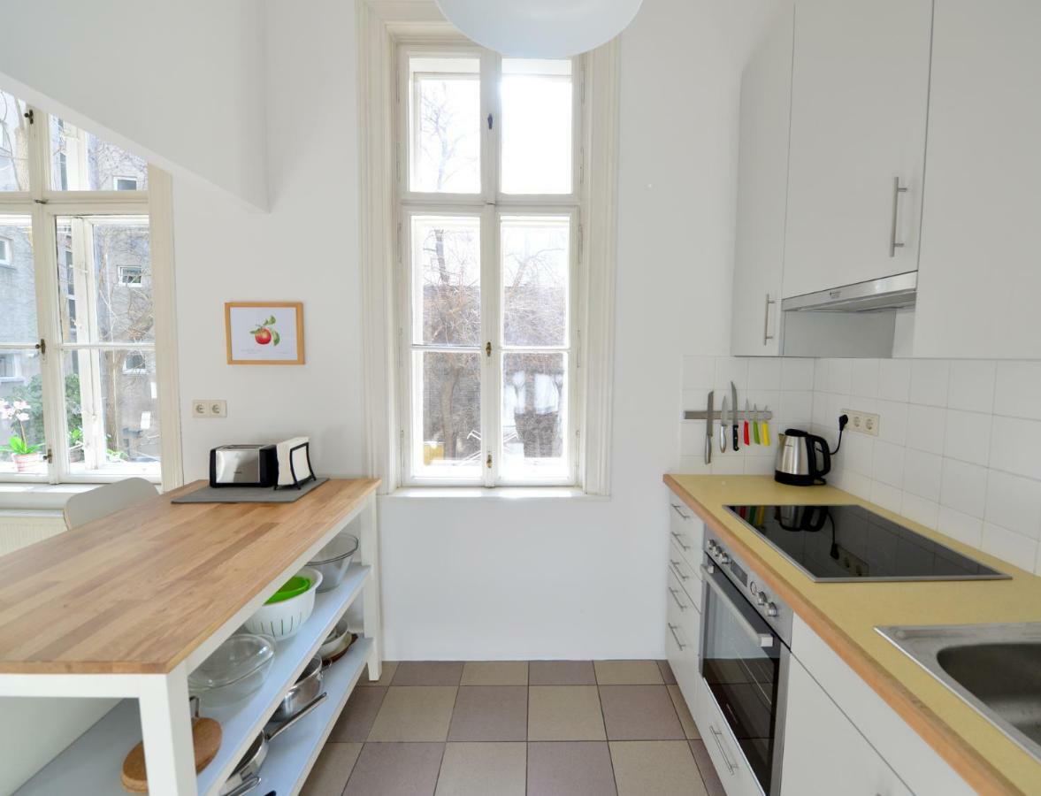 Top Flat - 1 Free Parking Space At The Metro Viena Exterior foto